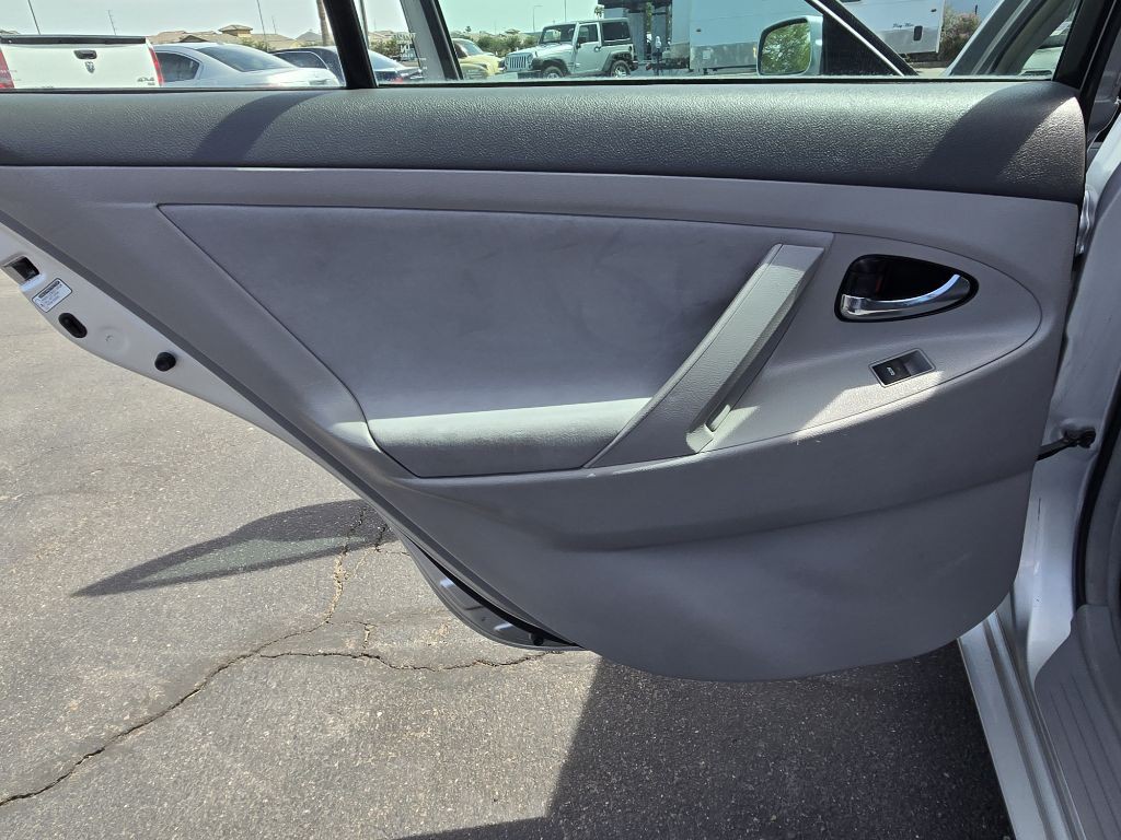 2010 Toyota Camry Image 14
