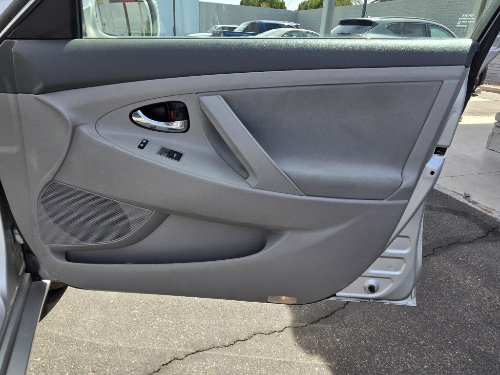2010 Toyota Camry Image 19