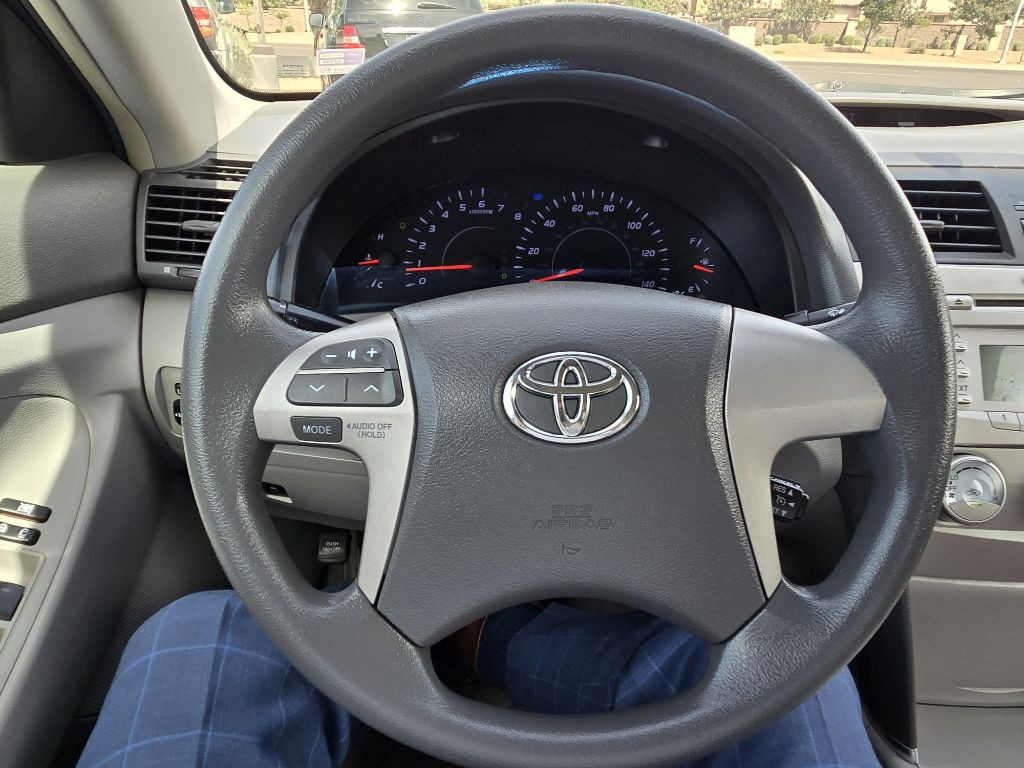 2010 Toyota Camry Image 21