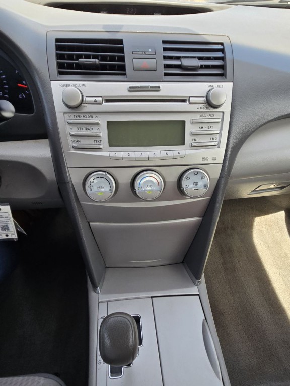 2010 Toyota Camry Image 22
