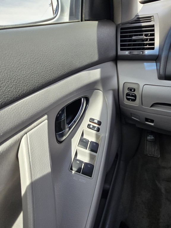 2010 Toyota Camry Image 23