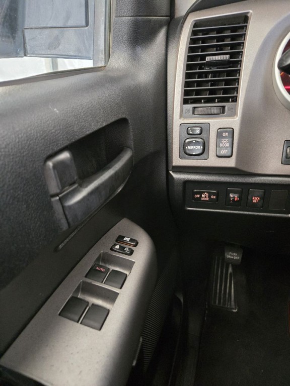 2010 Toyota Tundra Image 21