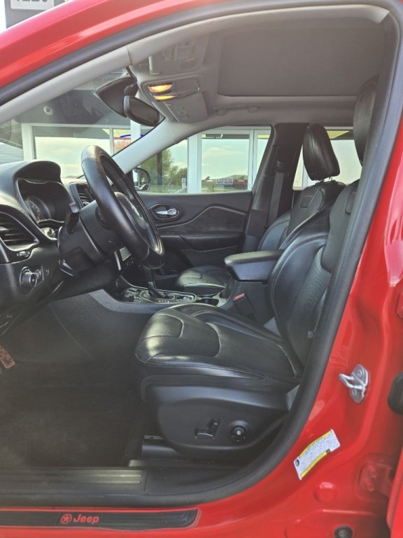 2019 Jeep Cherokee Image 9