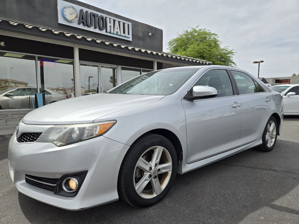 2013 Toyota Camry Image 1