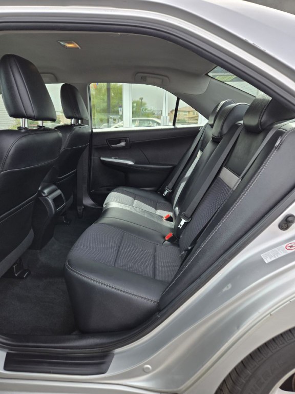 2013 Toyota Camry Image 8