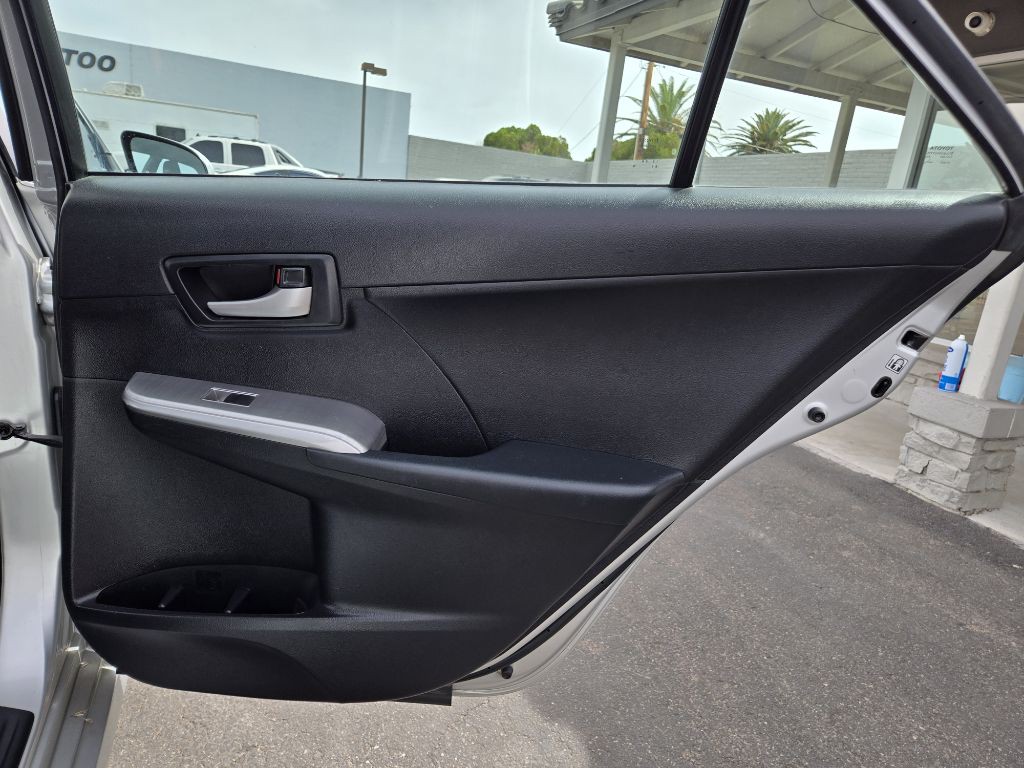 2013 Toyota Camry Image 10