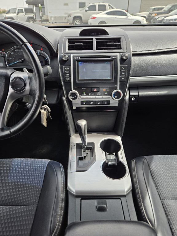 2013 Toyota Camry Image 14