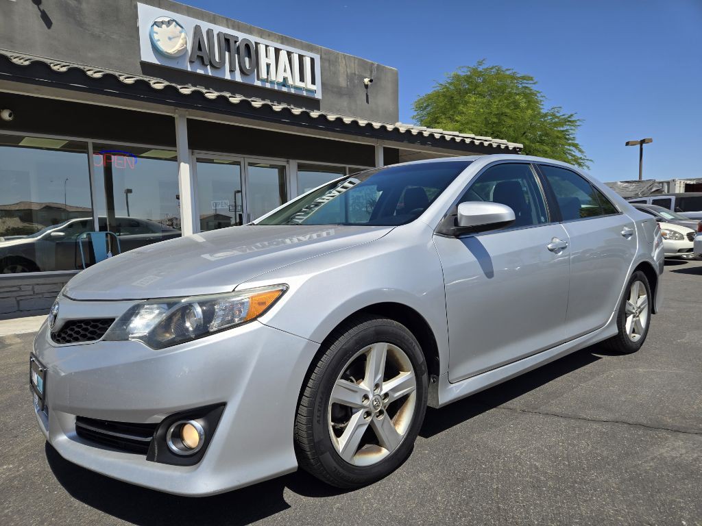 2013 Toyota Camry Image 24