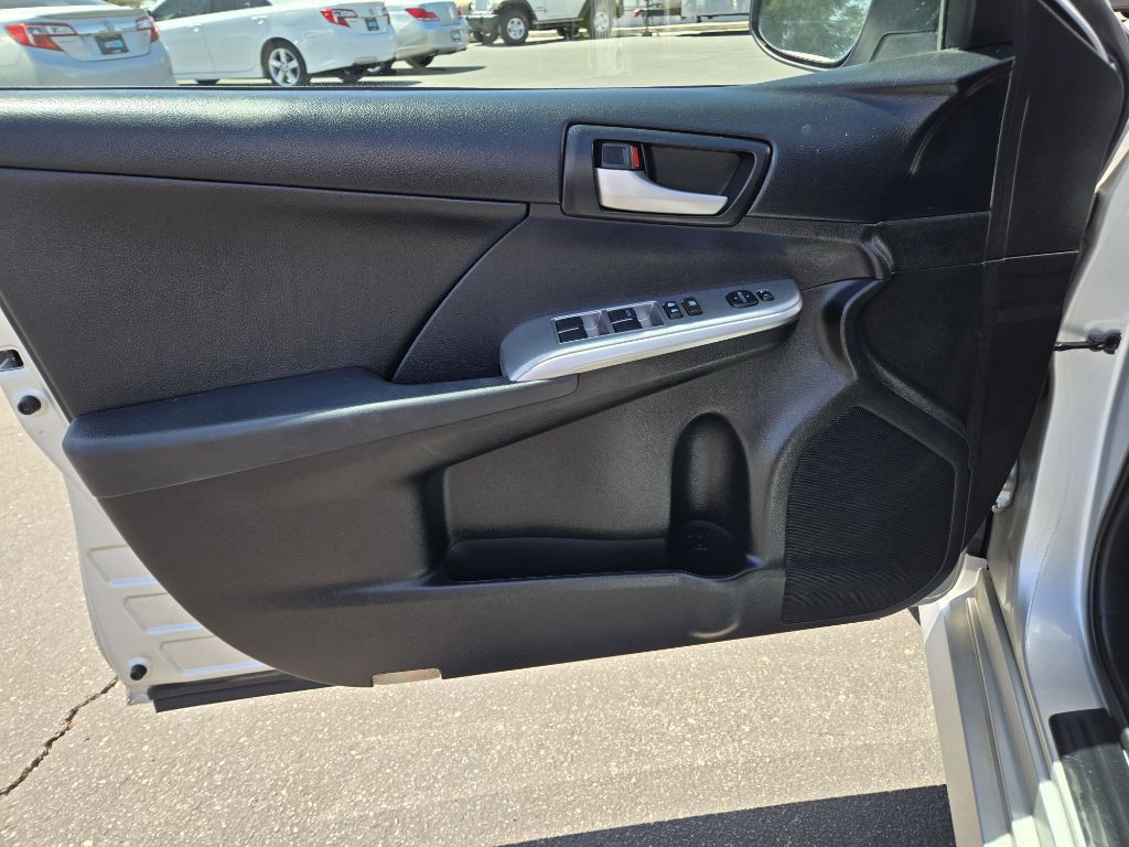 2013 Toyota Camry Image 29