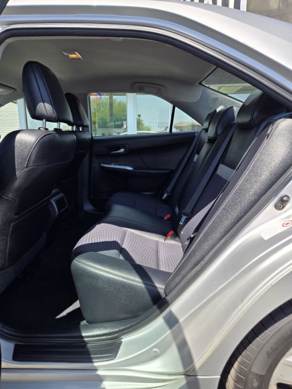 2013 Toyota Camry Image 30