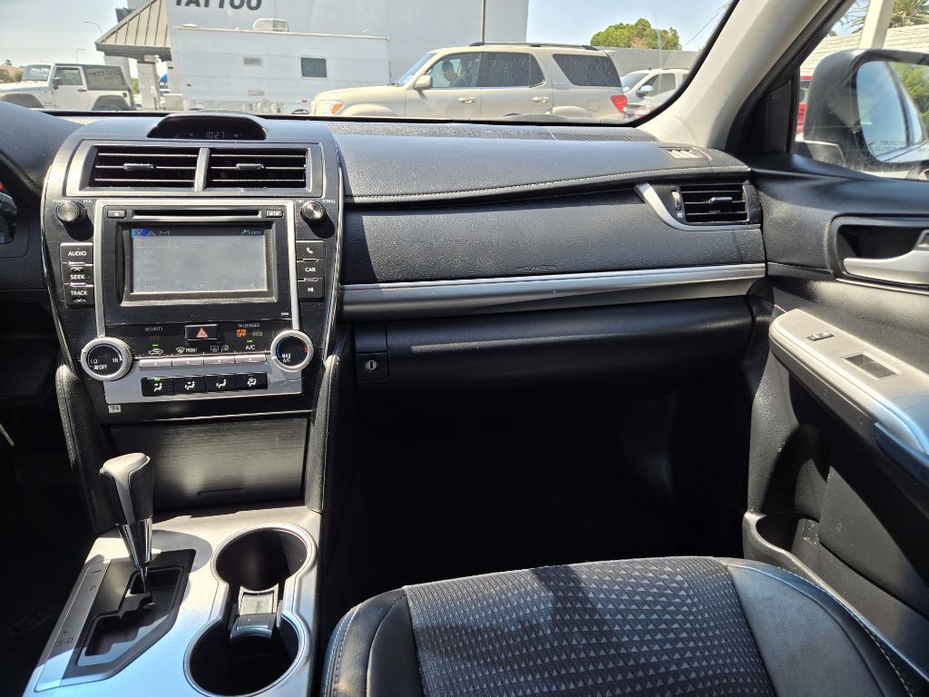 2013 Toyota Camry Image 34