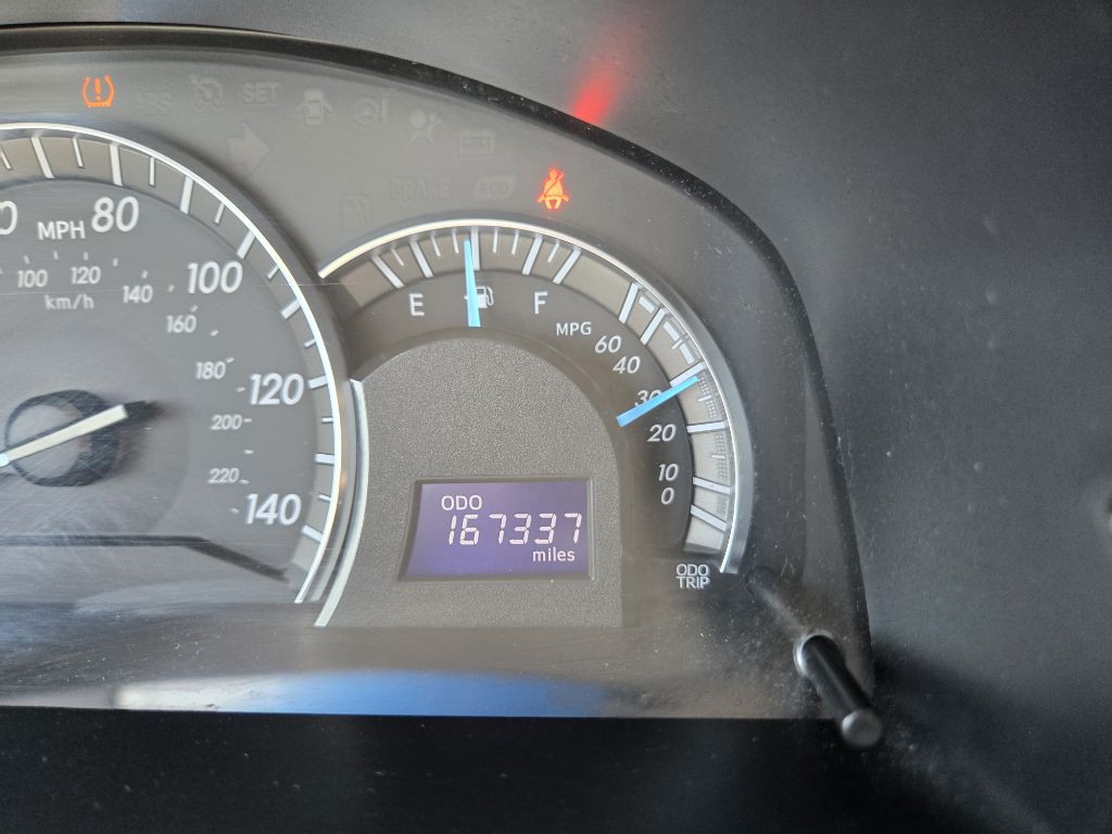 2013 Toyota Camry Image 40
