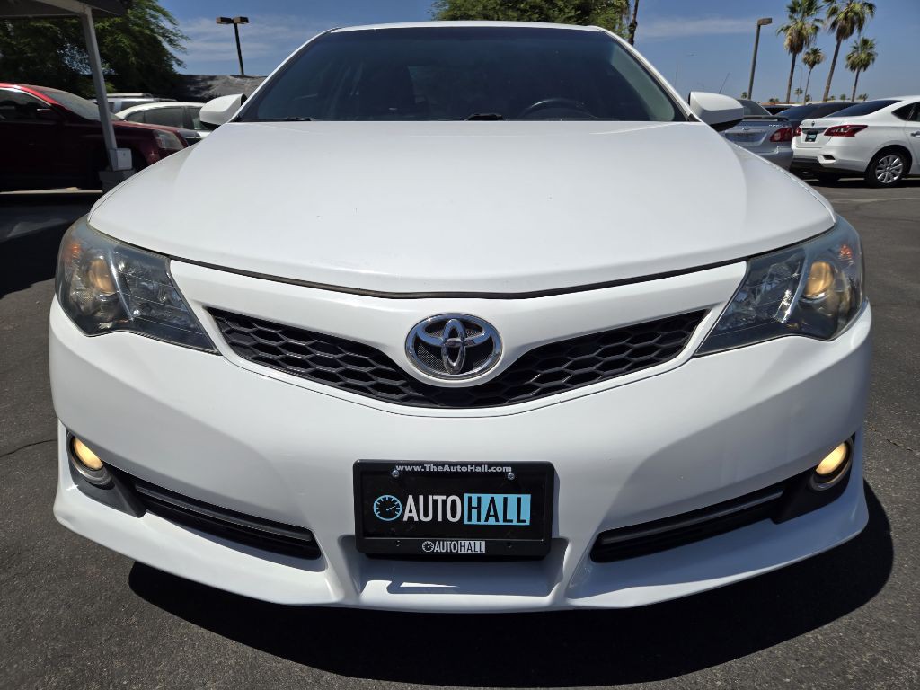2014 Toyota Camry Image 8