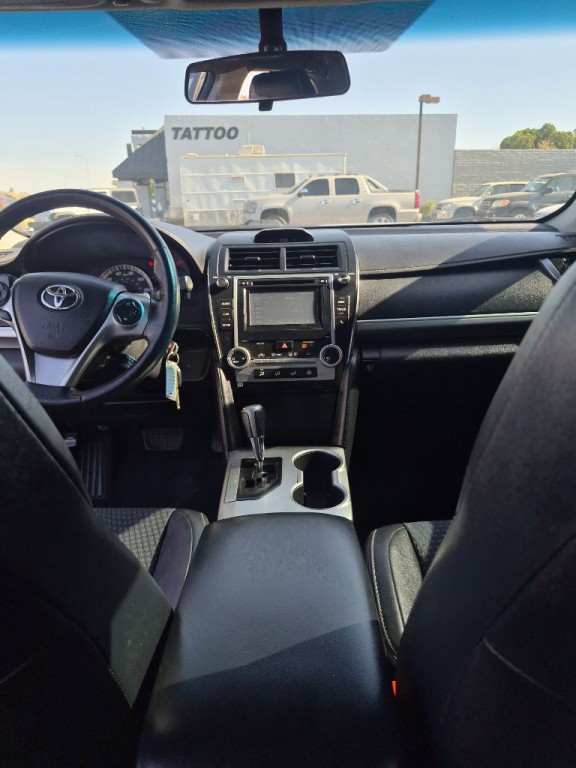 2014 Toyota Camry Image 12