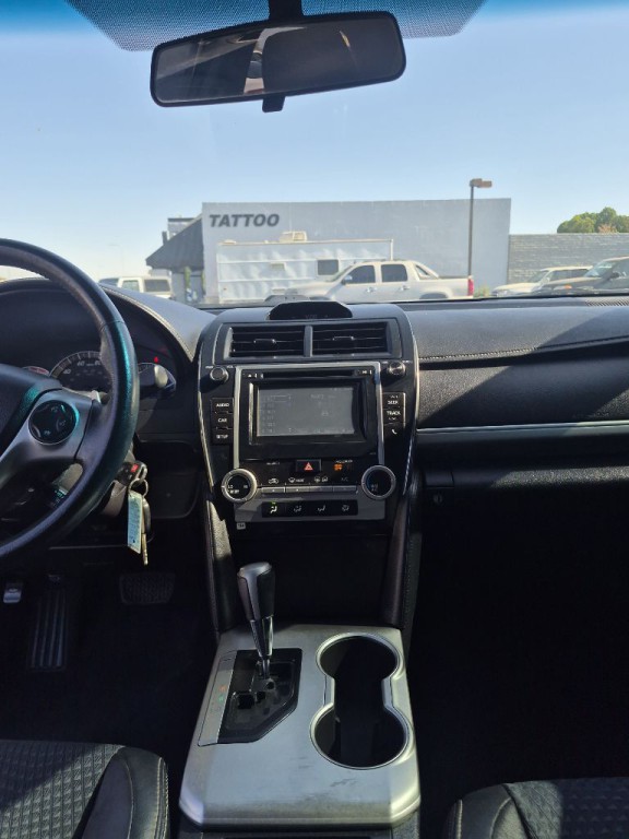 2014 Toyota Camry Image 13