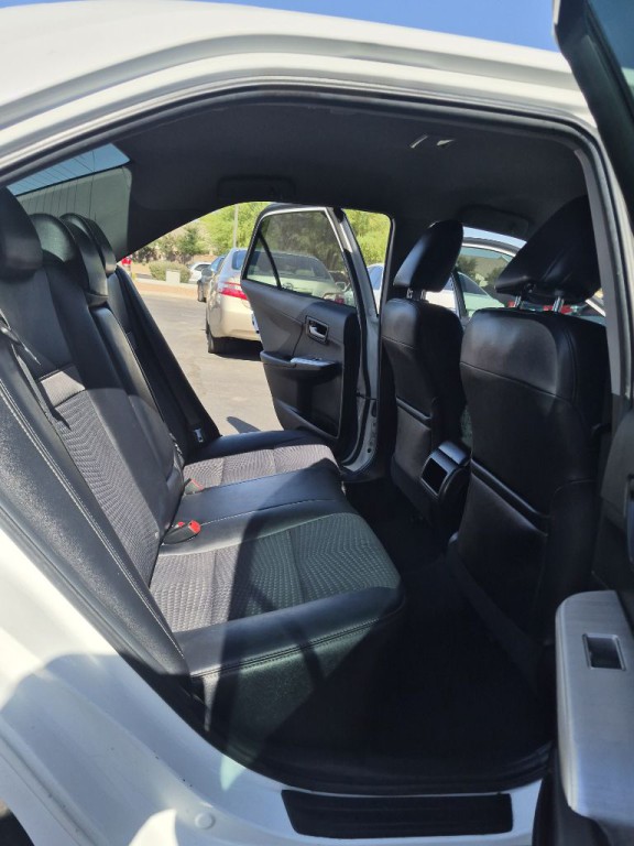 2014 Toyota Camry Image 15