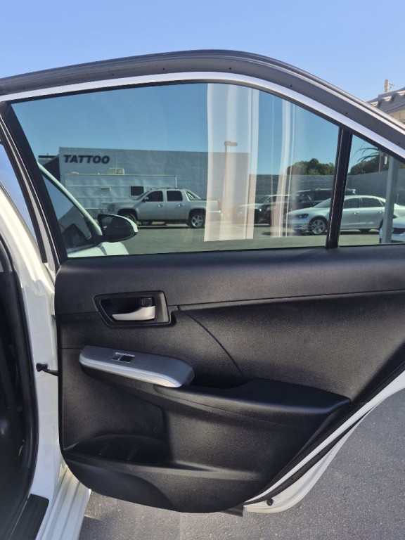 2014 Toyota Camry Image 16