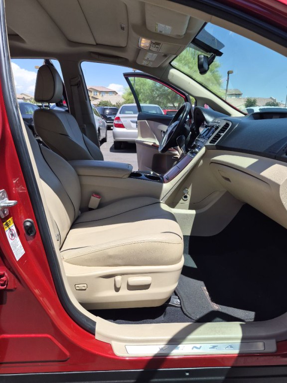 2010 Toyota Venza Image 17