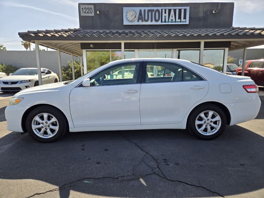 2011 Toyota Camry Image 2