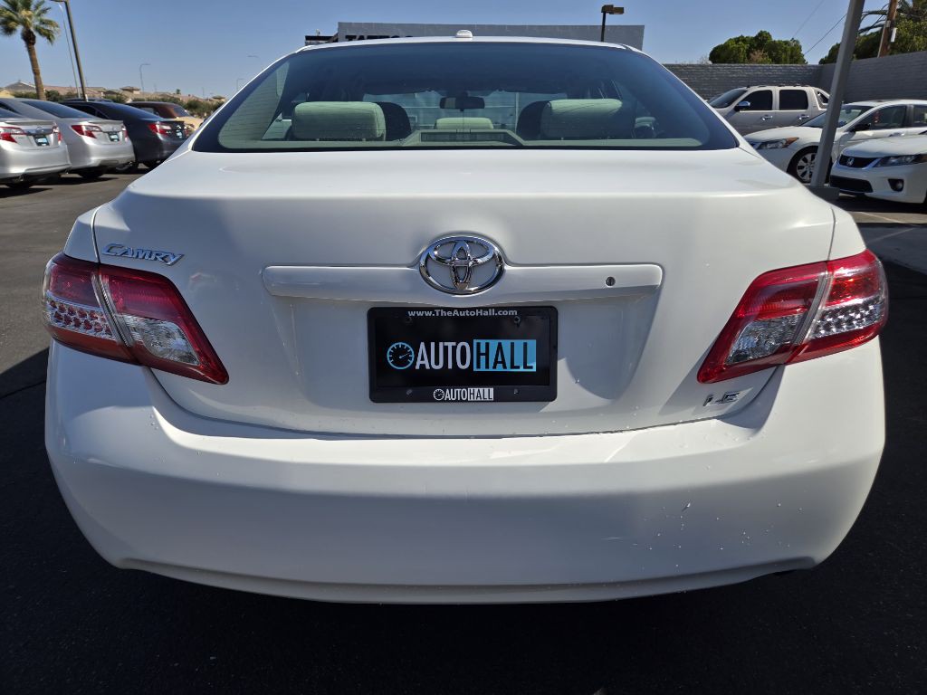 2011 Toyota Camry Image 4