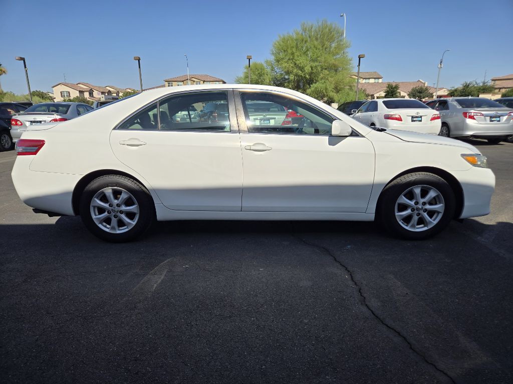 2011 Toyota Camry Image 6