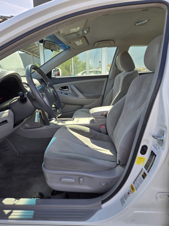 2011 Toyota Camry Image 9