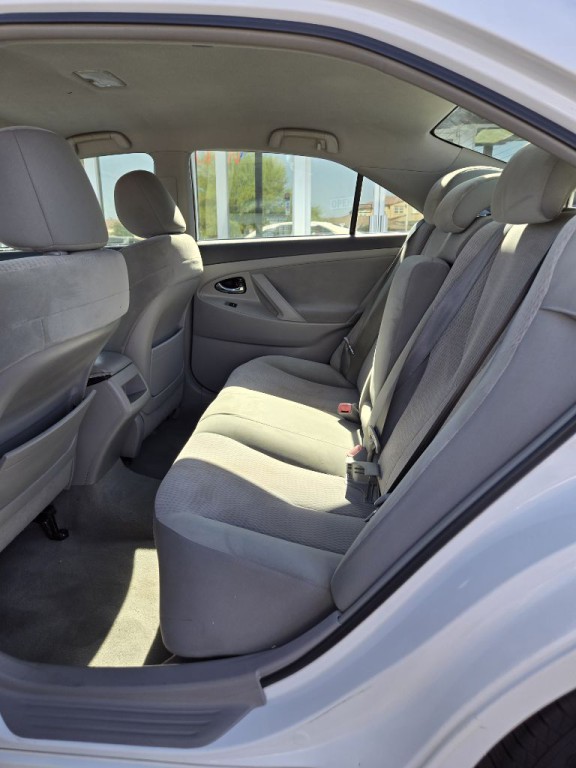 2011 Toyota Camry Image 16