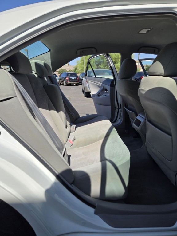 2011 Toyota Camry Image 17
