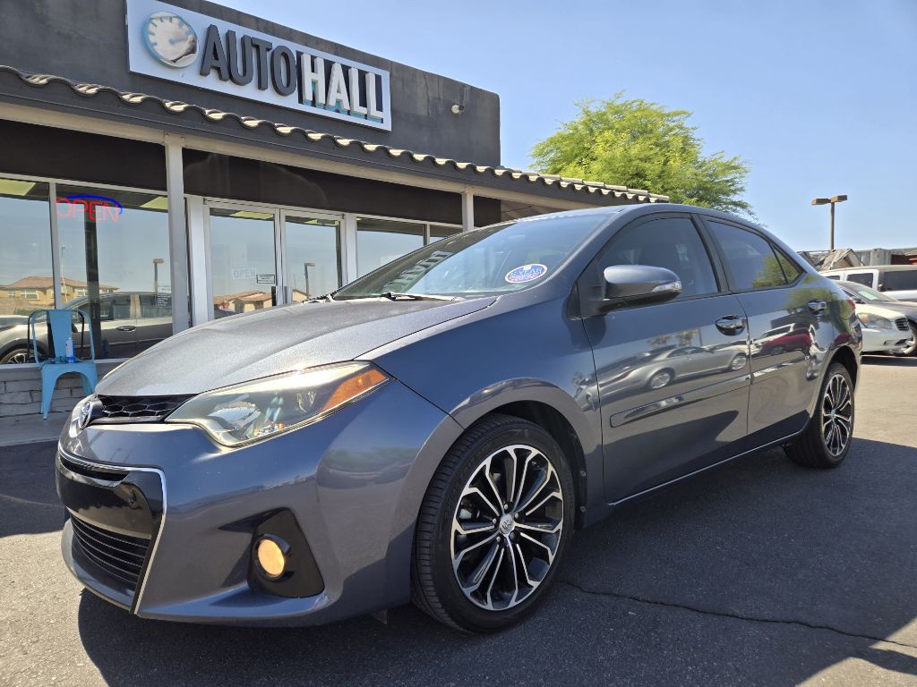 2015 Toyota Corolla Image 1