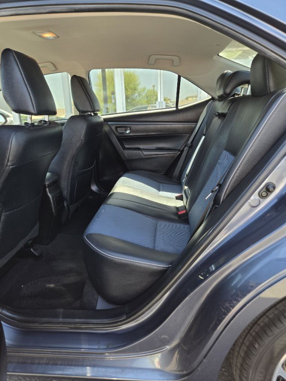 2015 Toyota Corolla Image 11