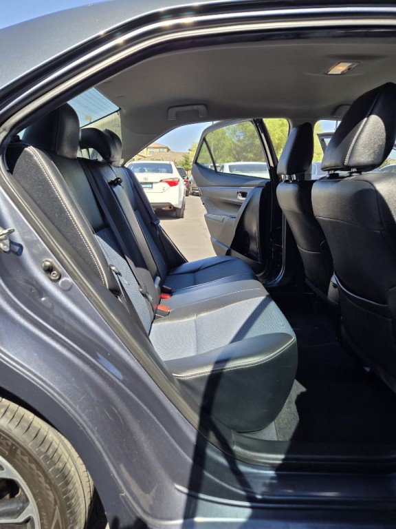 2015 Toyota Corolla Image 14