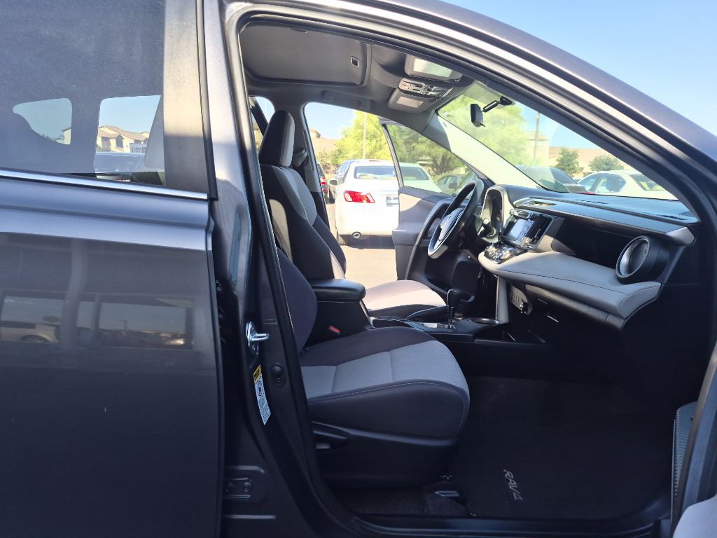 2014 Toyota Rav4 Image 22
