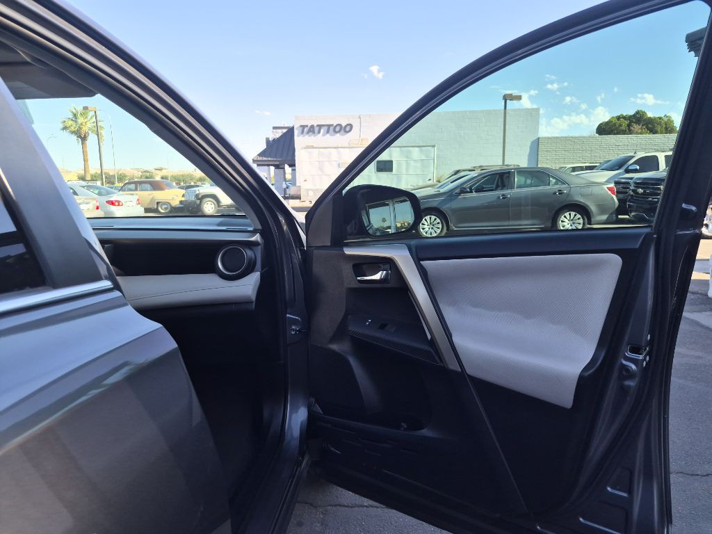 2014 Toyota Rav4 Image 24