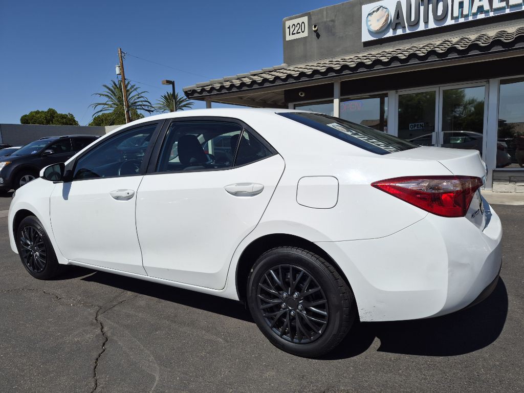 2017 Toyota Corolla Image 3