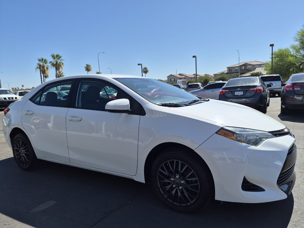 2017 Toyota Corolla Image 7