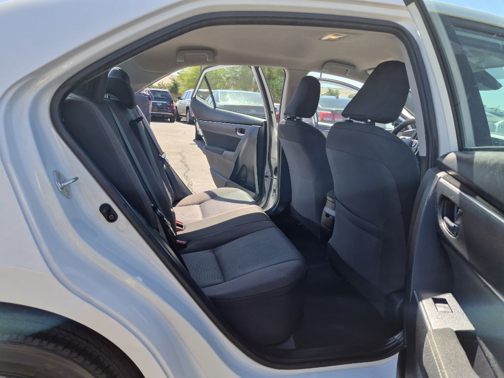 2017 Toyota Corolla Image 13