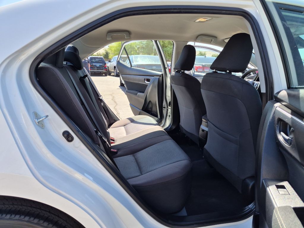 2017 Toyota Corolla Image 14