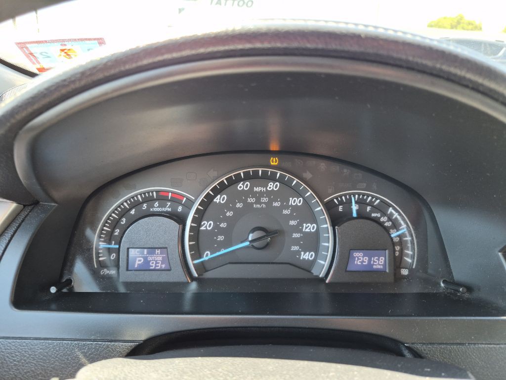 2013 Toyota Camry Image 17
