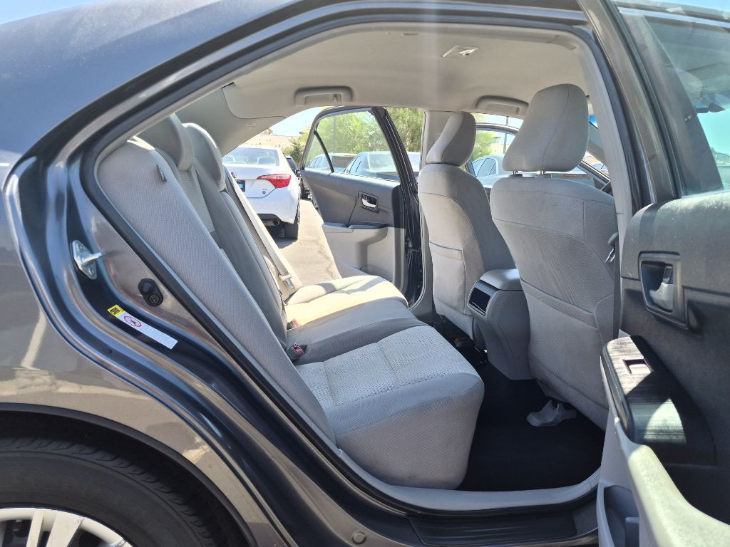 2013 Toyota Camry Image 11