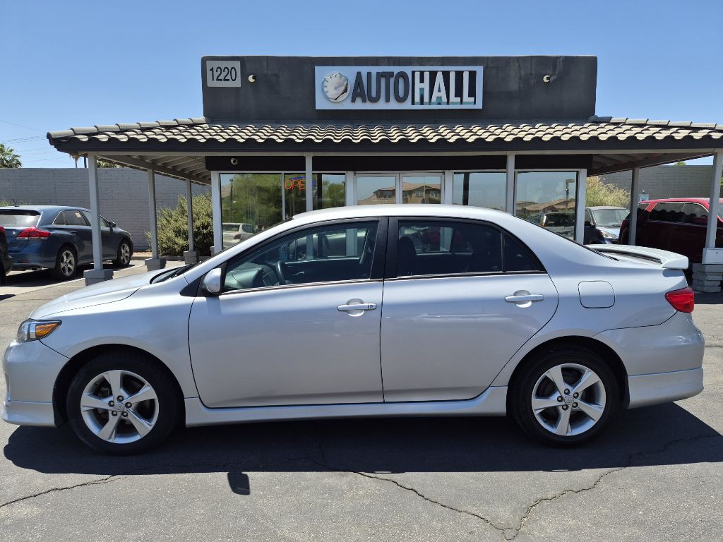 2011 Toyota Corolla Image 2
