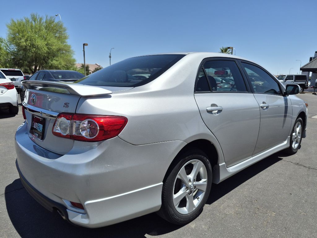 2011 Toyota Corolla Image 5