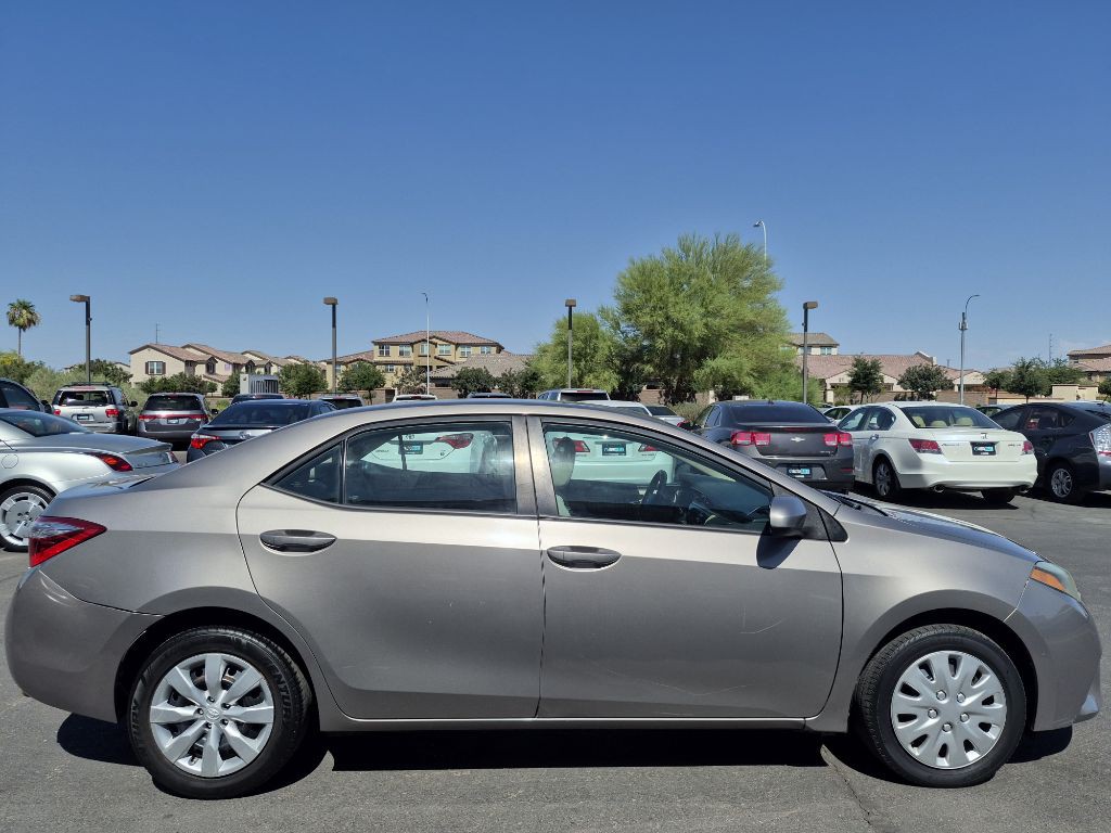 2016 Toyota Corolla Image 6