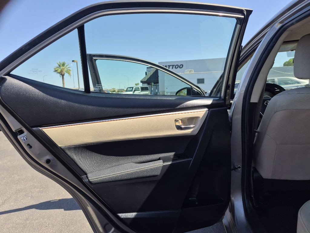 2016 Toyota Corolla Image 12