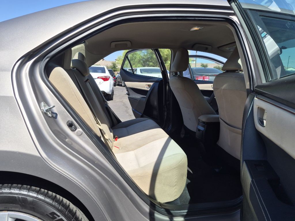 2016 Toyota Corolla Image 13