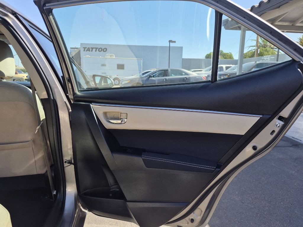 2016 Toyota Corolla Image 14