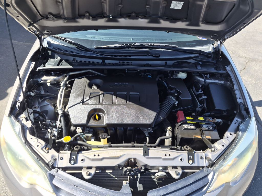 2016 Toyota Corolla Image 20