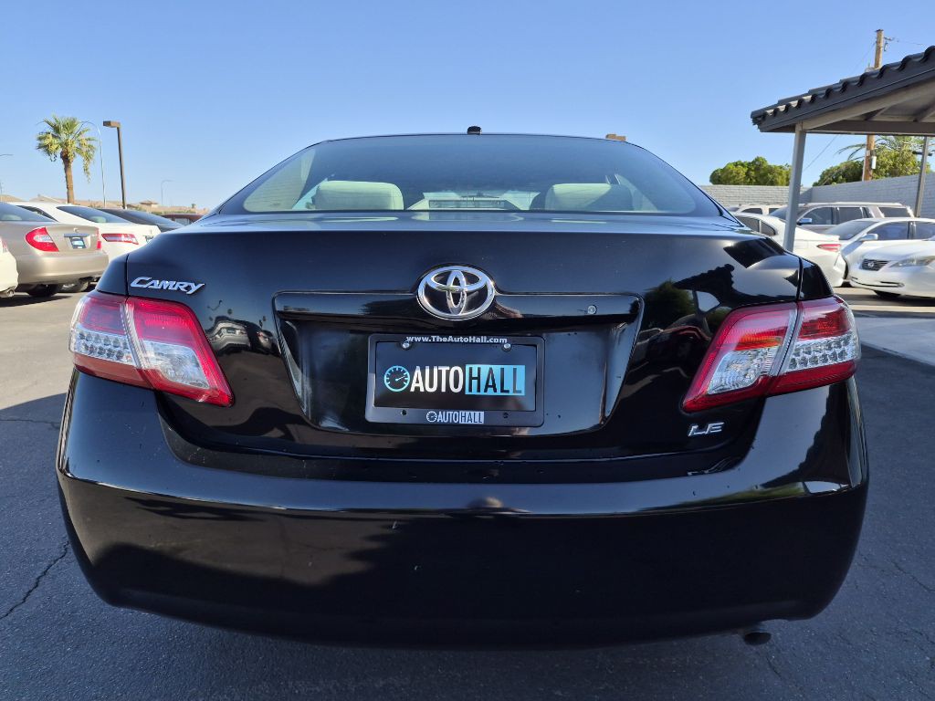 2011 Toyota Camry Image 4