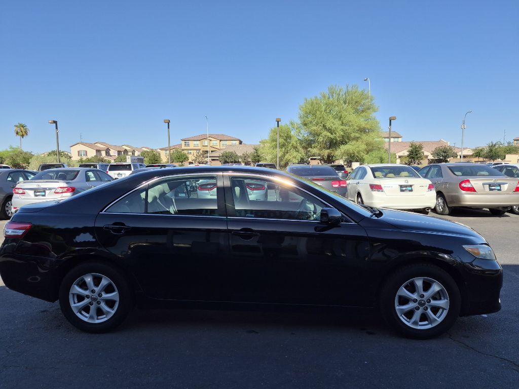 2011 Toyota Camry Image 6