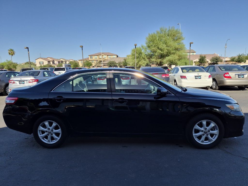 2011 Toyota Camry Image 7