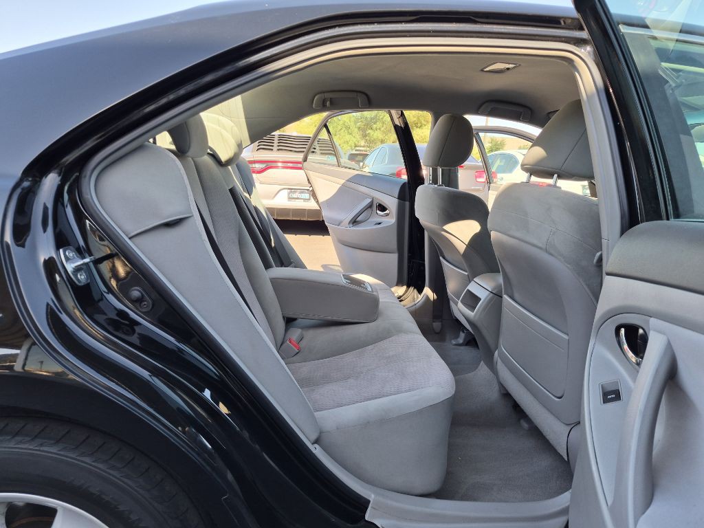 2011 Toyota Camry Image 10